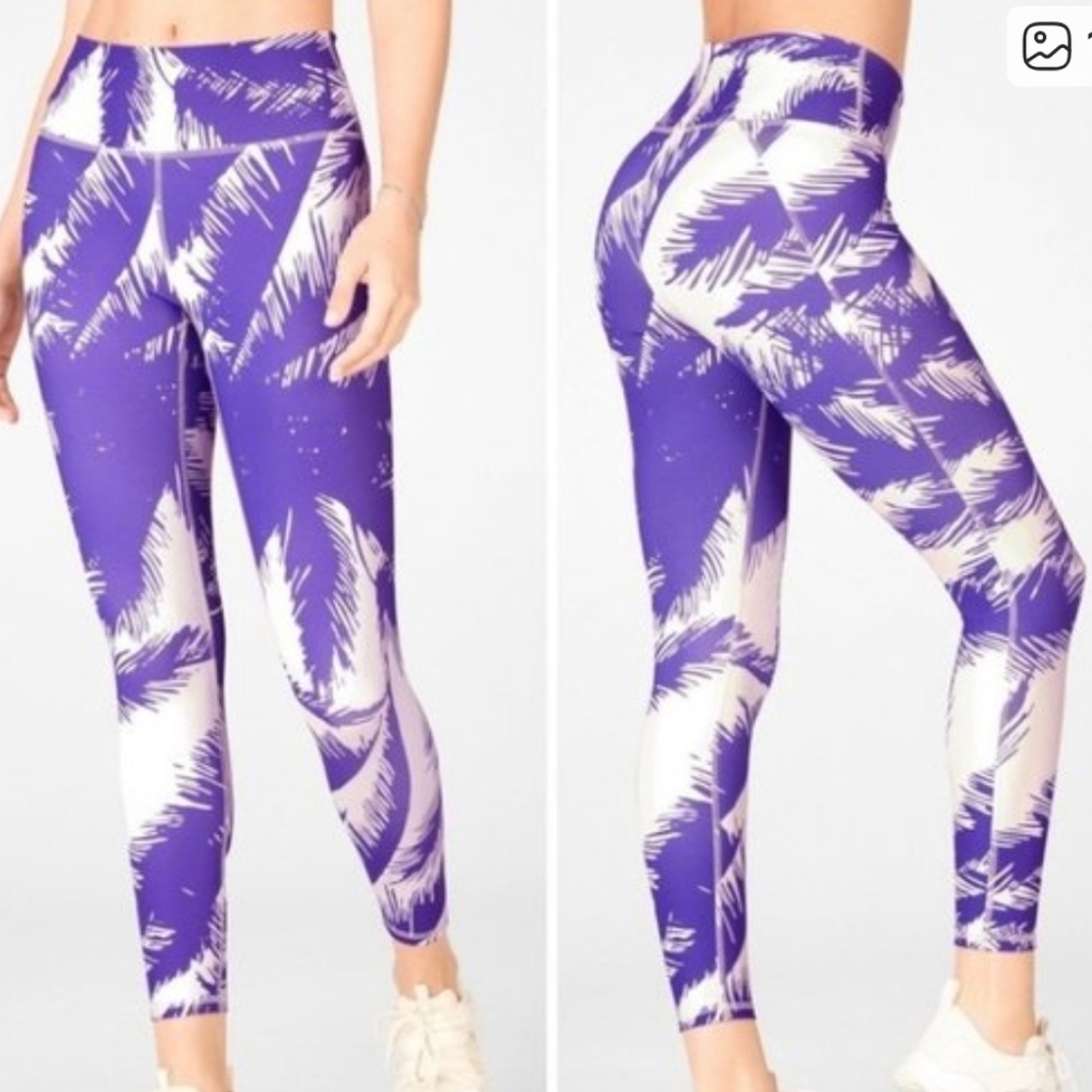 Fabletics Purple & White Palm Print Design High-Waist Ankle Leggings size L